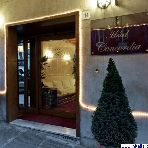 Hotels in Rome: Rome Hotel Accommodation (Roma) | InItalia.it